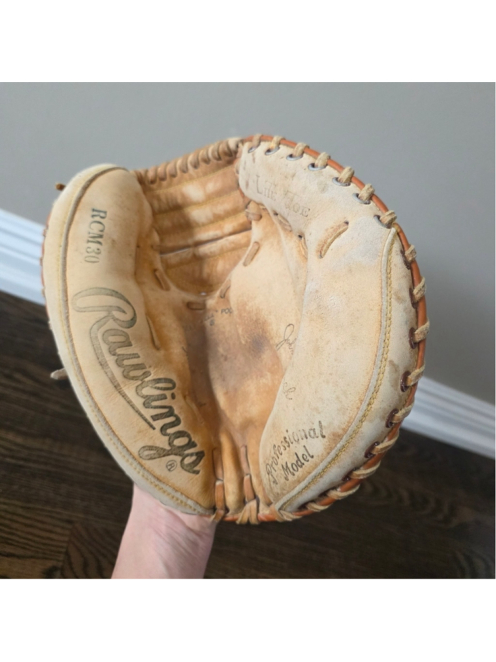 Rawlings RCM30 Catcher’s Mitt Johnny Bench Professional Model Leather Baseball